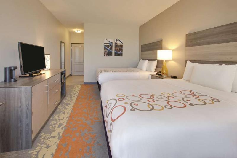 Hotel La Quinta By Wyndham Andrews Exterior foto